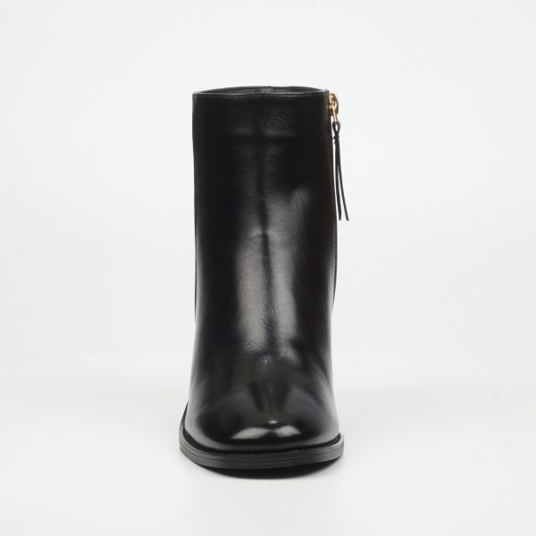 Miss Black Footwear – Zuri 1 Ankle Boots Faux Leather - Black