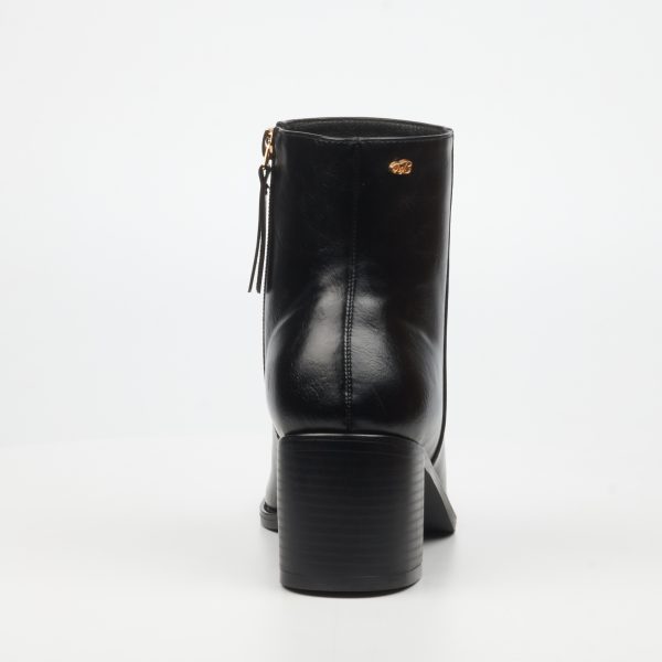 Miss Black Footwear – Zuri 1 Ankle Boots Faux Leather - Black